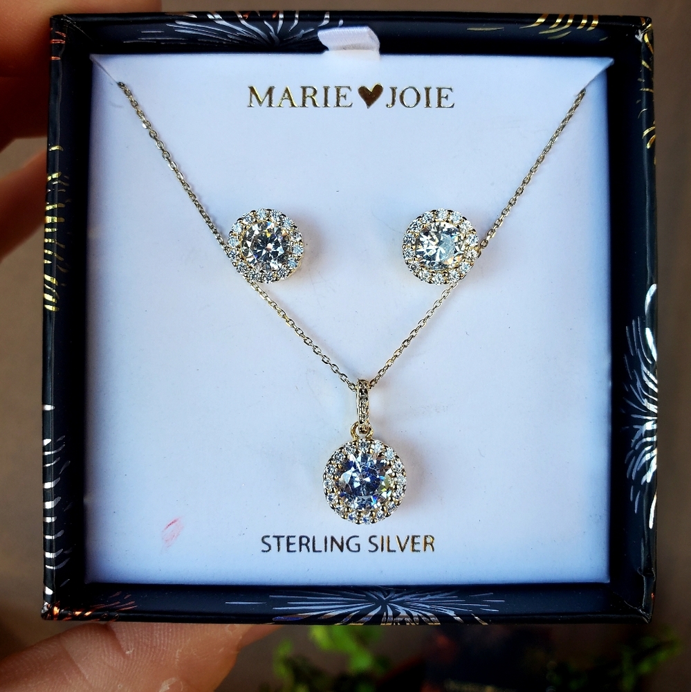 New Sterling Silver CZ Halo  2pc Jewelry Set._11